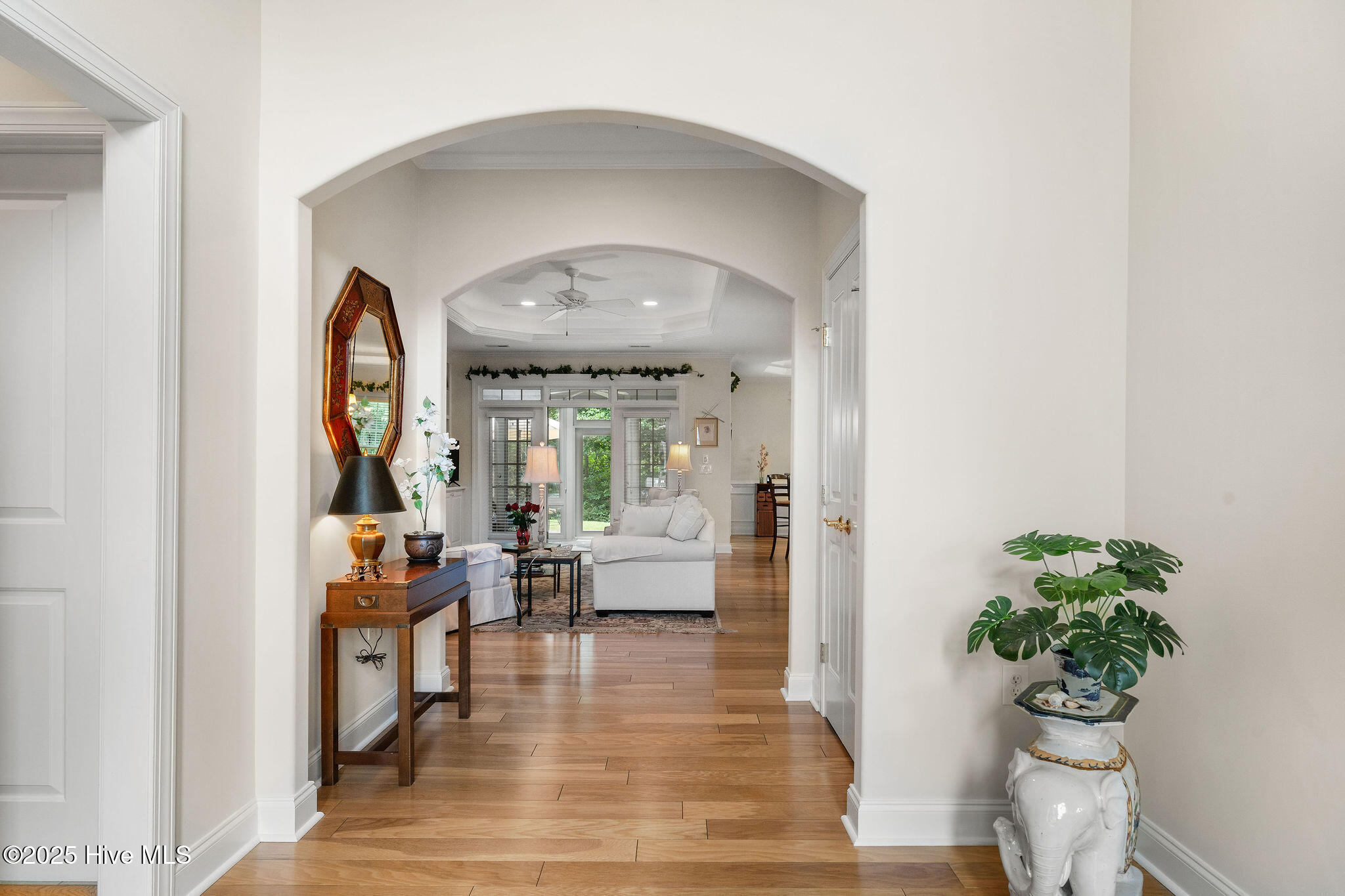 8269CrestTopCt-1062