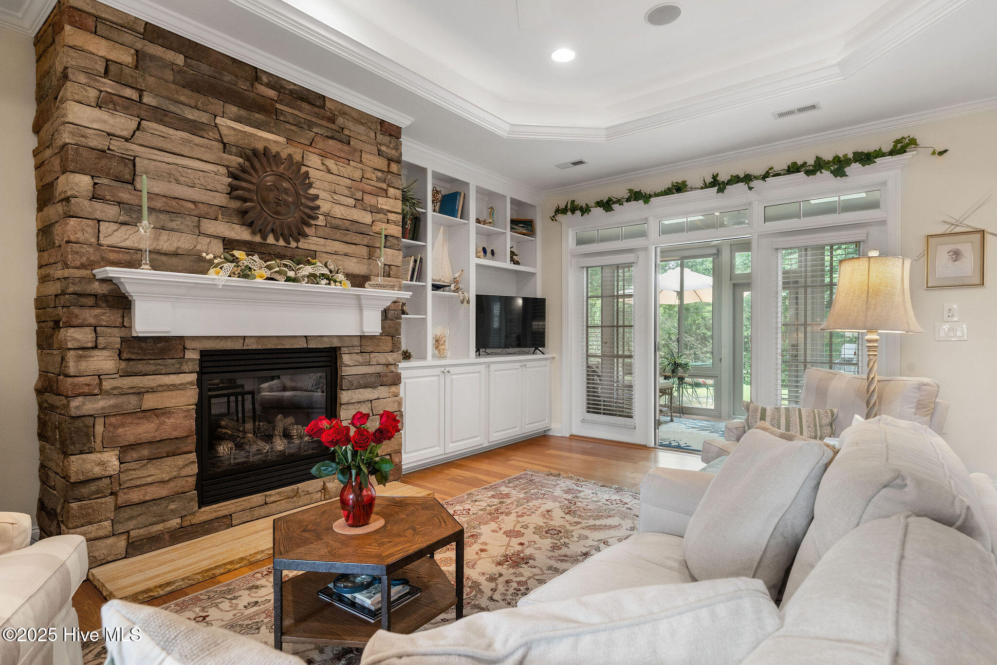 8269CrestTopCt-1074