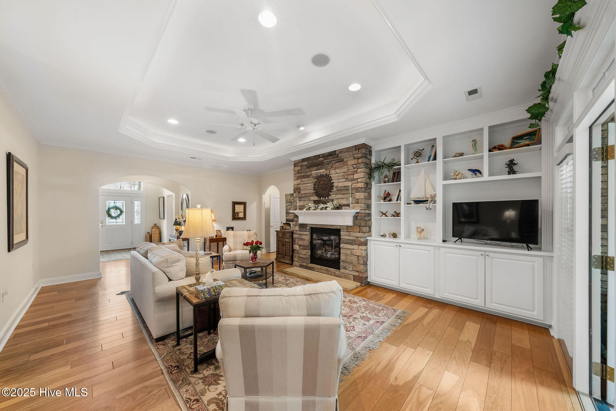 8269CrestTopCt-1077