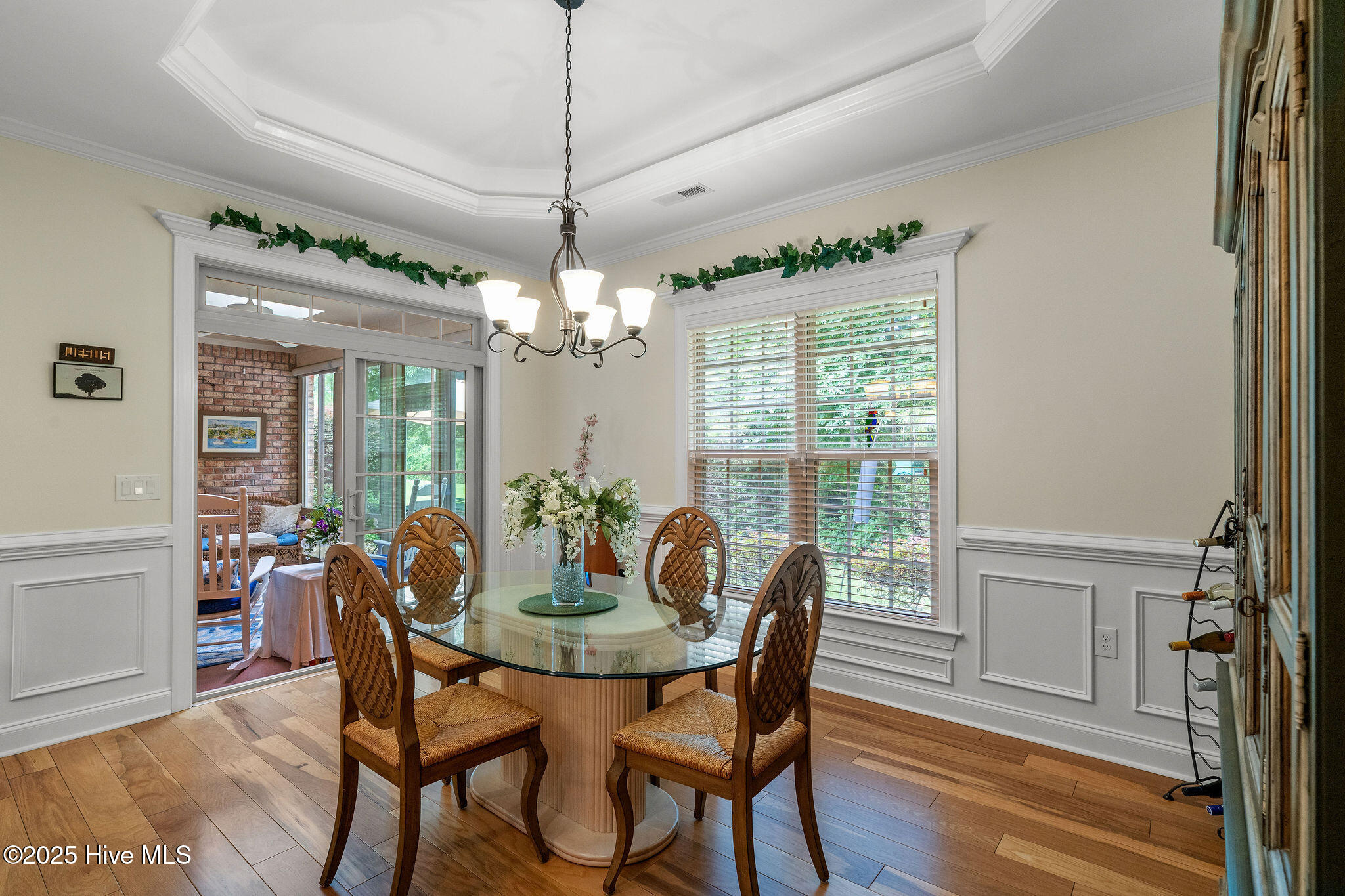 8269CrestTopCt-1104