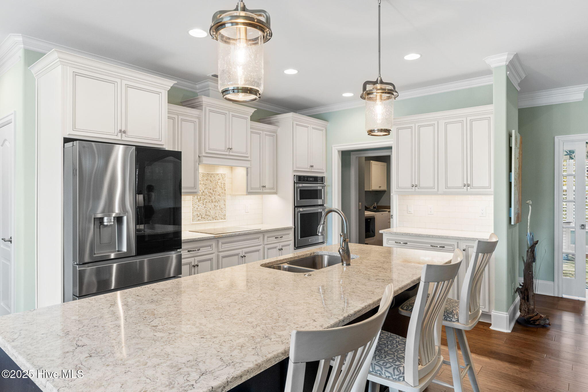 41-web-or-mls-CAMMediaLLC.com 2393-7