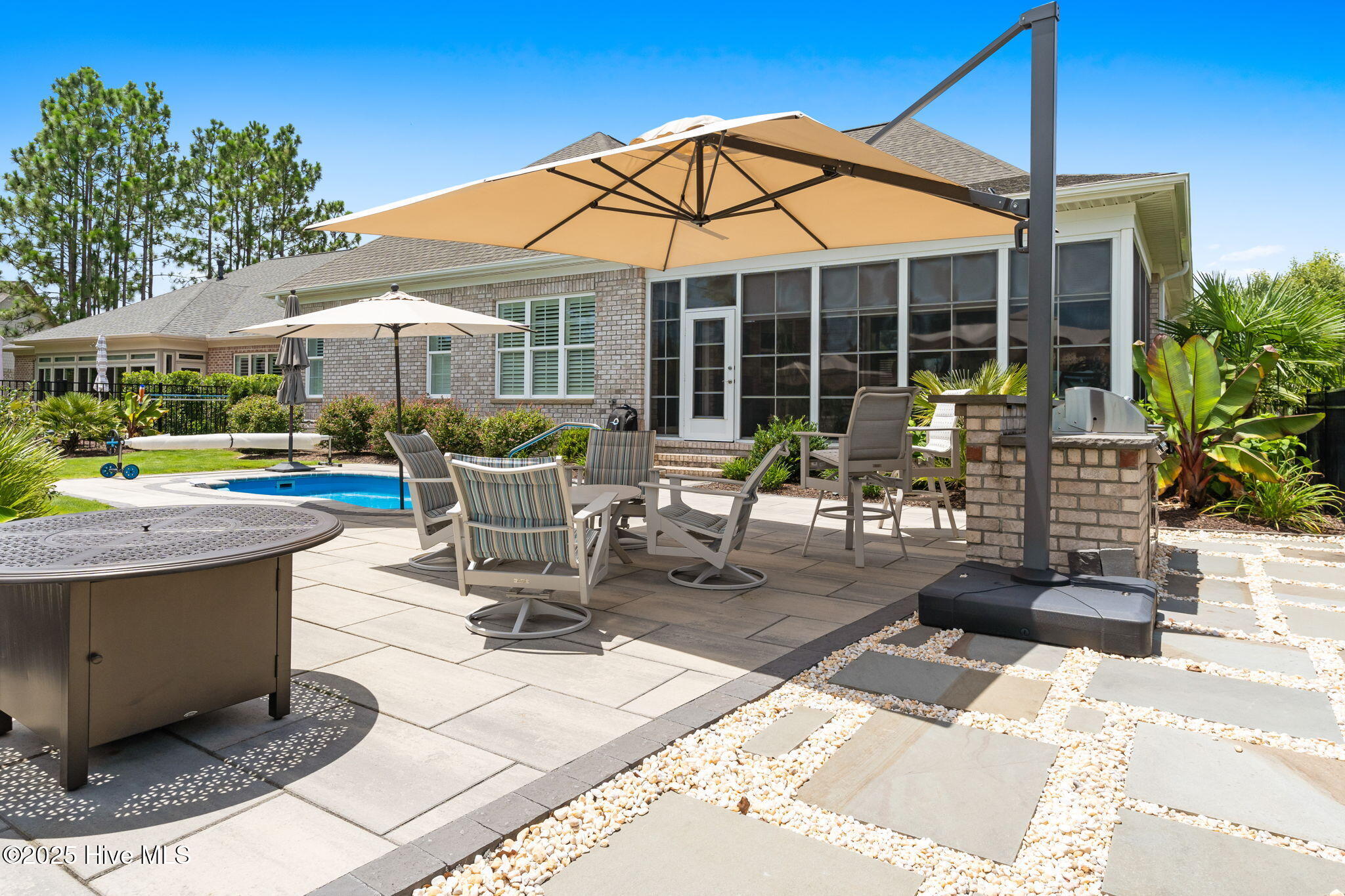 25-web-or-mls-CAMMediaLLC.com 2393-43